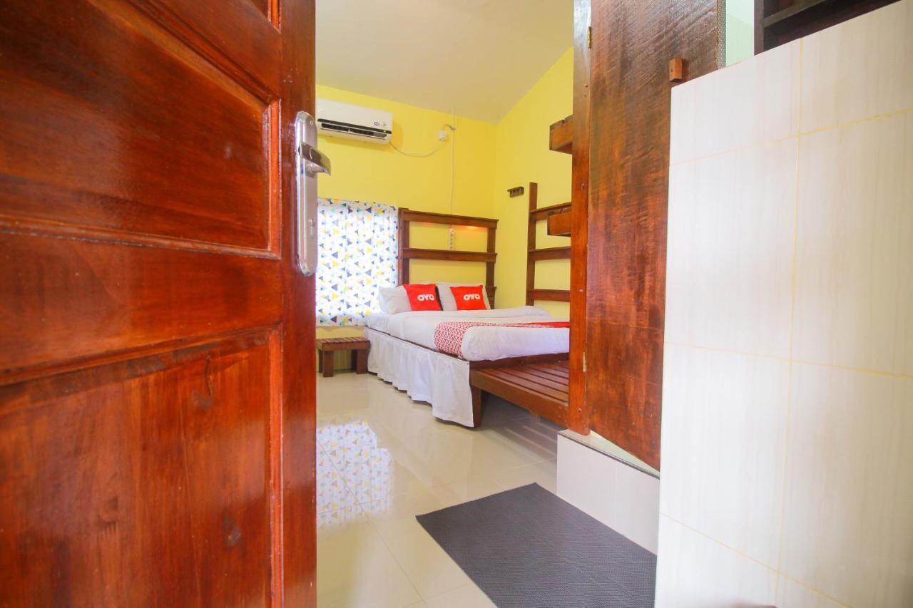Oyo 1596 Taman Homestay Syariah Dumai Exteriör bild